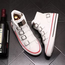 Autunno Martin Stivali uomo mocassino scarpe 2021 Fibbia per cintura di lusso Designer Platform Flats Skateboard Trending Sneakers For Streets Web Celebrity