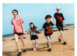 Lochschuhe Herren- und Damen-Strandpantoffeln im koreanischen Stil 2021 Sommer Herren-Taschenkopf-Kindersandalen