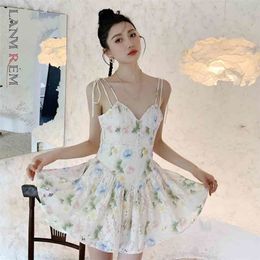 Women Dress Lace Flower Lovely V-neck Sleeveless Folds High Waist Sling Dresses Temperament Fashion Summer 2H813 210526