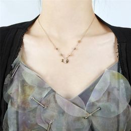 Collares colgantes 48,5 cm Acero inoxidable Rose Chapado en oro Cuello de las mujeres Conjunto de cadena de zircon Corazón Coreano Collar de moda para mujer Joyería