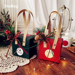 StoBag 10pcs Red/Green Christmas Perty & Event Gift Box Birthday Wedding Handle Packaging Cake Cookies Decoration Favor 9*9*9cm 210602