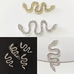 -Decorações de Arte Nail 2pcs Cobra em forma de encantos Punk Design Diamantes 3D Designer para Luxo Crystal Jewelry Manicure Dicas