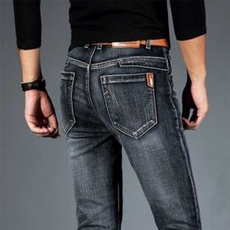 Spring Autumn Men's Smart Elastic Jeans Business Fashion Straight Regular Stretch Denim Trousers Men Jeans Plus Size 28-40 211206