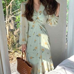 Women Casual Green Voile Shirring Pleated Print Slim Dress V-neck Long Sleeve Fashion Spring Summer 2F0620 210510