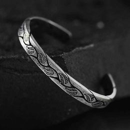 Fashion Simple High Quality Metal Leaves Black Punk Viking Bracelet for Men Open Bracelet Jewelry Gift Q0719