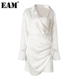 [EAM] Women White Pleated Irreuglar Dress V-collar Long Sleeve Loose Fit Fashion Spring Summer 1DD8666 210512