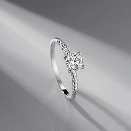 Fashion S925 Silver Platinum Plated Simulation Moissanite Ring Spiral Pattern Creative Design Elegant Romantic Female Jewellery