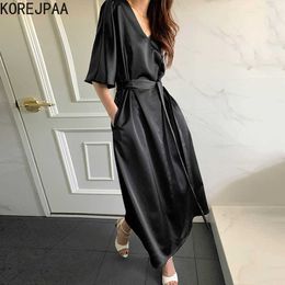 Korejpaa Women Dress Summer Korean Chic Ladies Elegant Temperament V-Neck Glossy Tie Waist Five-Point Sleeve Vestidos 210526