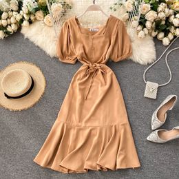 Elegant Solid Ruffles Dress Women French Retro Square Collar Puff Sleeve A-line Dress Chic Streetwear Summer Dresses 210419