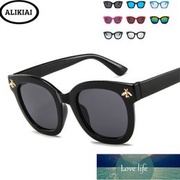 ALIKIAI New Fashion Boys Girls Colorful Tint Lens Oversized Bees Decoration Square Sunglasses Kids Cool Eyewear Glasses Uv400 Factory price expert design Quality