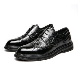 Men loafers Smoking Slip-on Shoes Bullock Carving Luxury Party Wedding Black Dress Men's Flats
