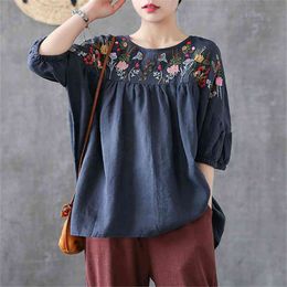 Summer Cotton Linen Tops Plus Size Floral Embroidery Vintage Loose Casual Tshirt Lady O-neck Short Sleeve Tee Shirt P13 210512