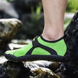 Green Swimming Shoes Summer Water Sports Shoes High Quality Men's Sneakers Barefoot Sandals Upstream Shoe Outdoor Beach Slippers Y0714