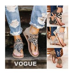 2021 Women Designer Sandals Flat Slippers Classic Leopard Style Flip Flops Summer Beach Animal Colours Girl Slides Casual Shoes Size 35-43 W13