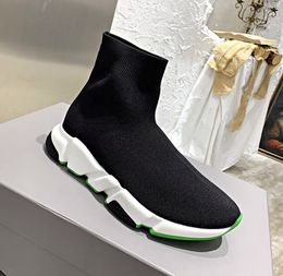 Stivali da donna Designer di alta qualità di alta qualità di lusso 2021 Calzini elasticizzati classici Sport Casual Suole spesse Set di taglie a bocca Dimensioni da uomo 35-45