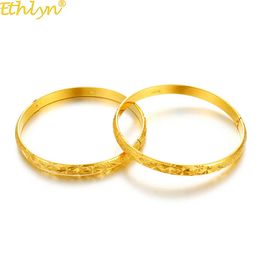 Ethlyn 2pcs/lot Chinese Yellow Gold Colour Openable Bracelets Bangles Girls Small Size Birthday New Year Gifts B153 Q0717