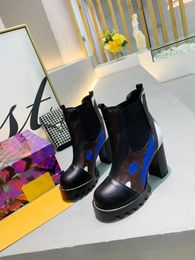 Botas das mulheres Impressão de Botas de Martin Plataforma Boot Boot Bota de Neve Senhora Senhora Estrela Ankle Boots Trail Designer Sapatos de inverno tamanho 35-42