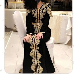 High Quality Velour Moroccan Kaftan Evening Dresses Long Sleeves Gold Appliques A-Line Muslim Arabia Prom Gowns Islamic Dress