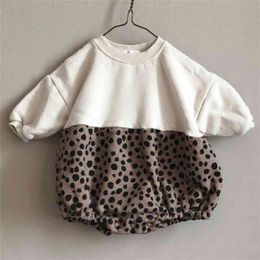 Baby fashion leopard patchwork bodysuits infant baby girl fleece thicken long sleeve clothing 0-2Y 210708