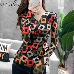 Vintage Geometric Graphic Thin V Neck T-shirt Tops Spring/Autumn Long Sleeve Wraps Tshirt Women T07621B 210421