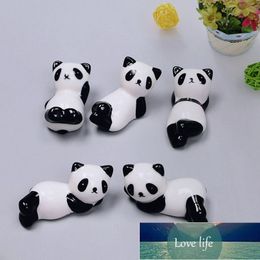 1pc Ceramic Chopsticks Holder Cute Panda Shape Chopsticks Stand Holder Kitchen Accessories Tableware Holder Penholder Ornaments Factory price expert design