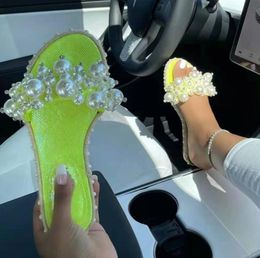 2021 New Women Pearl Beach Shoes Flat Woman Sandals Bead Summer Woman Shoes Lady Fashion Slippers Y0929