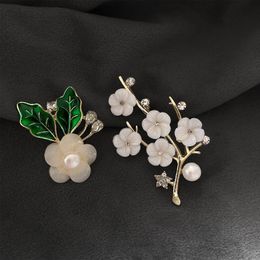 Gold Silver Pine Tree Pearl Flower Brooch Pins for Women Gold Silver Pine Tree Pearl Flower Brooch Pins for Women