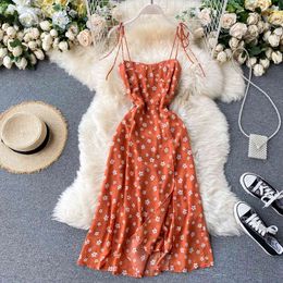 Korean Daisy Print Strap Dress Women Elastic Ruched Sleeveless Split Party Dress Summer Off Shoulder Boho Beach Dress 210419