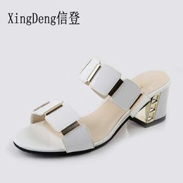 XingDeng Girl Summer Round Toe Sandal Gladiator Square Heel Slipper 35-43 Lady Fashion Elegant Opened Toe Slipper 210715