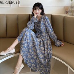 WERUERUYU Women Chiffon Dresses Spring Autumn Long Sleeve Floral Print Pleated Dress Woman Mid-calf Office Lady 210608