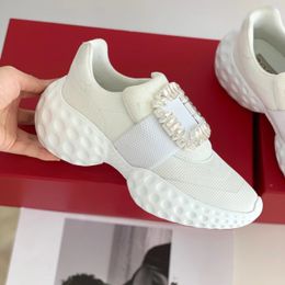 Top Quality Designers Shoe women Casual Shoes womens Sneakers Fashion Breathable Outdoor Platform Flat Casuals Trainer Sneaker foam runner White Black