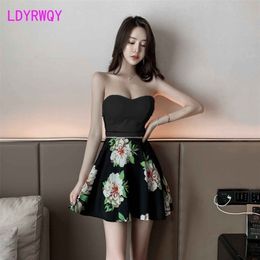 Nightclub women's shredded temperament lace breast sexy dress Sheath Office Lady Sleeveless Zippers 210416