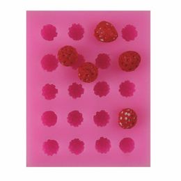 100pcs Baking Moulds Small Strawberry Pattern Silicone Cake Molds