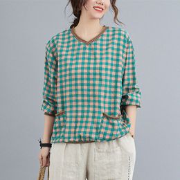 Women Cotton Linen Casual T-shirts New Spring Simple Style Vintage Plaid V-neck Loose Female Long Sleeve Tops Tees S3268 210412