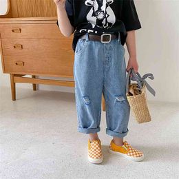Summer boys and girls fashion ripped loose jeans thin unisex broken denim pants 1-8Y 210708