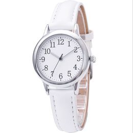 Großhandel klare Zahlen feines Lederarmband Quarz Damenuhren einfache elegante Studentenuhr 31MM Zifferblatt Armbanduhren Damen Geschenk
