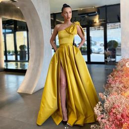 Elegant Bow One Shoulder A Line Prom Dresses With Pockets 2021 Thigh Slit Side Long Gold Satin Formal Occasion Gowns Evening Dress