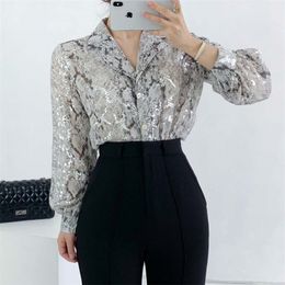 All-Match Elegant Casual Silvery Sequins Shinny Large Size Office Lady Top Blouses OL Loose High Street Women Shirt 210421
