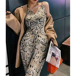 Spaghetti Strap Vintage Snake Print Dress Women V Neck Night Out Party Sexy Female Slim Pencil Long Vestido 210514