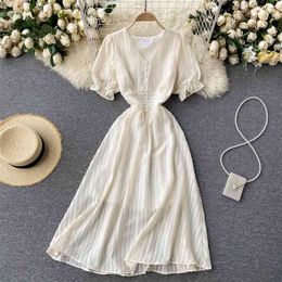 Women Fashion Sexy Short Sleeve V-neck Breasted Slim A-line Dress Vintage Elegant Clothes Vestidos S327 210527