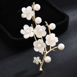 Korean Fashion Shell Flower Women's Pearl Temperament Jewelry Luxury Brooches for Women