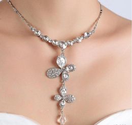 2021 new Cheap New Ship Hot Holy White Rhinestone Crystal Flower Earring Necklace Set Bridal Party Wear