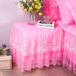 Romantic Lace Bedside Cabinet Table Cover Quilted Dust Bedroom Skirt Cotton Padding cloth 210626