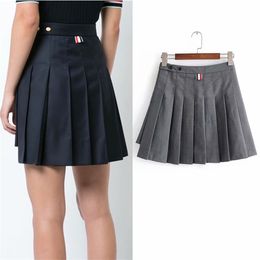 Fashion Women's New Bottom Skirt High waist Two-grain Button Asymmetric Pleated Half-length Skirt Women preppy style half skirts 210412