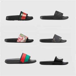 2023 Top High Schuhe 10A Designer Gummi Slide Sandale Blumenbrokat Männer Slipper Gear Bottoms Flip Flops Frauen gestreift sein