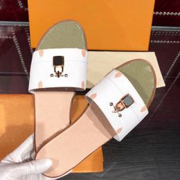 100% High Quality Autumn Winter Flat Slippers Tassel Metal Lock Decor Mules Flipflops Beach Shoes Women 2021 Sandals fdghsdfn