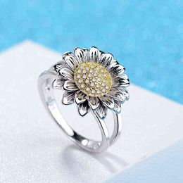 2021 New Color-plated Sunflower Flower-shaped Zircon Ring Fashion Personality Popular Jewelry Couple Ring Luxury Rings Lady G1125