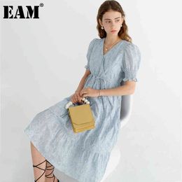 [EAM] Women Blue Ruffle Sashes Floral Elegant Dress V-Neck Half Puff Sleeve Loose Fit Fashion Spring Summer 1DD7845 21512