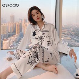 QSROCIO Women's Pajamas Set Luxury Style Fashion Natural Animal Graffiti Sleepwear Silk Like Leisure Home Clothes Nightwear 210928
