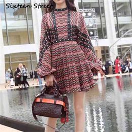 Striped Pleated Dress Woman Lantern Sleeve Ricet Summer Round Neck Mini Female Runway Fashion Vestido Full 210603